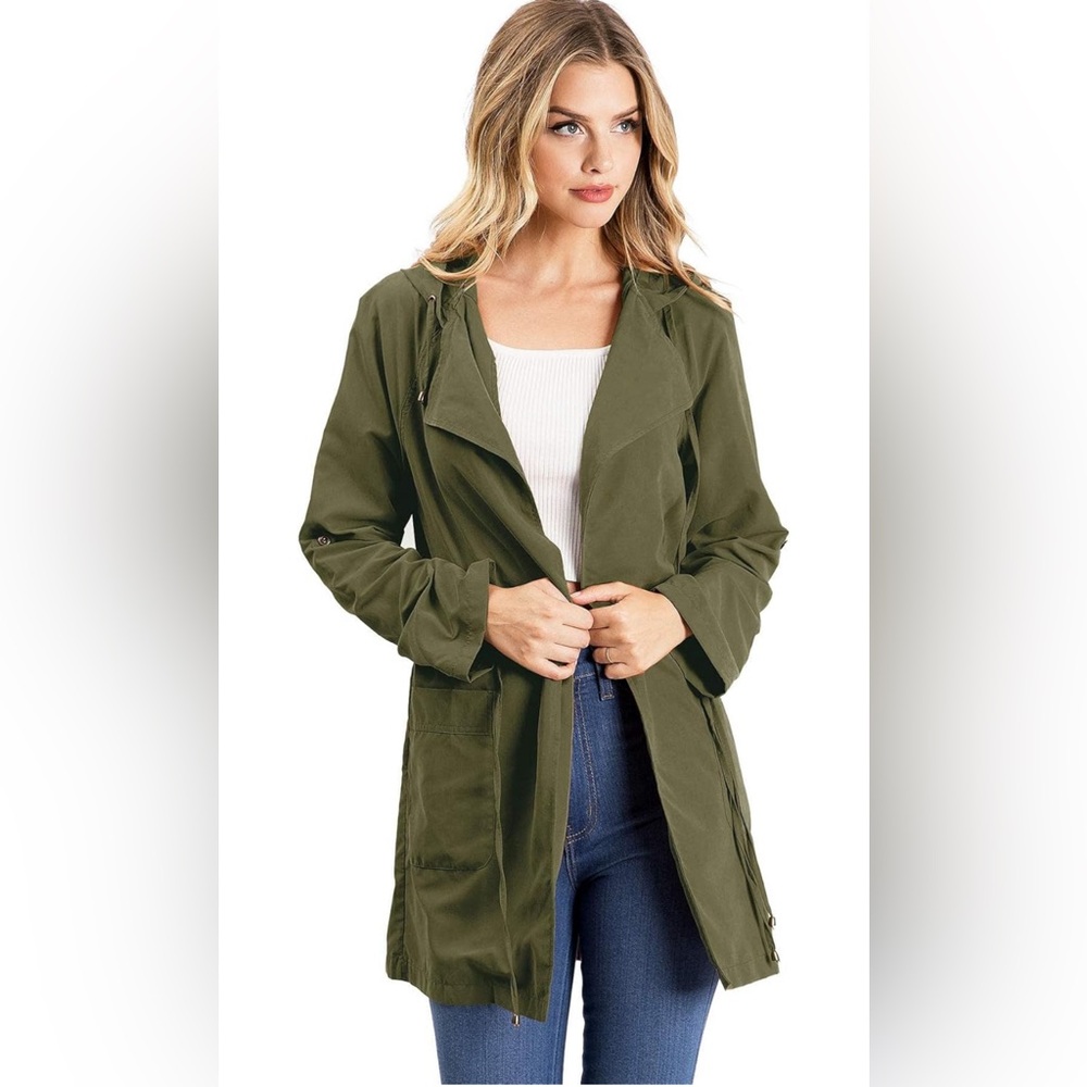 LOVE TREE | HOODED LIGHTWEIGHT LAYERING JACKET | POCKETS | GREEN | SMALL